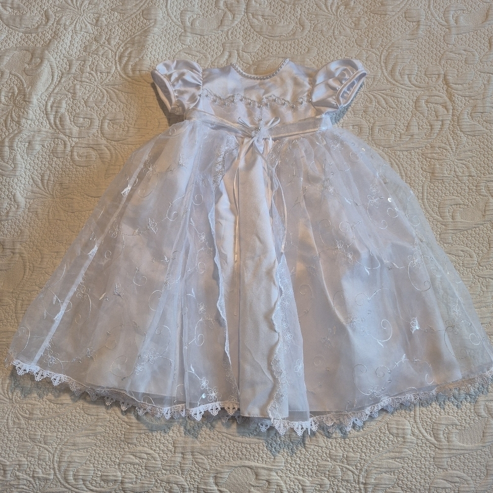 Haddad Bros baby 0-3 months white Baptism Christening gown EUC